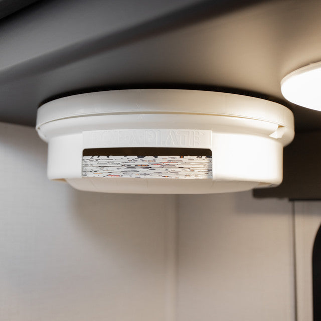 Camco 57001 RV Pop-A-Plate, White